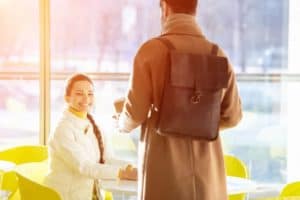 attract her by setting goals and dreaming in color