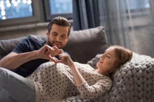 signs you should let your girlfriend keep the baby